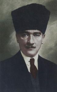 27 Kasım 1923 29 Ekim 1923 günü kurulan Türkiye Cumhuriyeti’nin aynı gün  T.B.M.M.’nin oybirliğiyle Cumhurbaşkanlığı’na seçtiği Gazi Mustafa Kemal